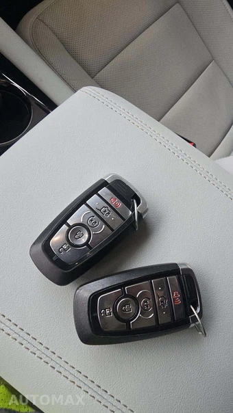 2025 Ford Explorer Platinum - miniatura 20