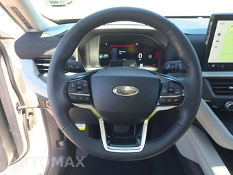 2025 Ford Explorer Platinum - miniatura 10