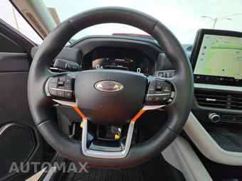 2025 Ford Explorer Platinum - miniatura 10