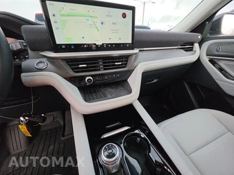 2025 Ford Explorer Platinum - miniatura 11