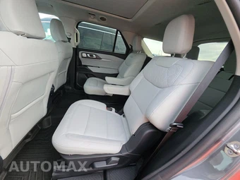 2025 Ford Explorer Platinum - miniatura 13