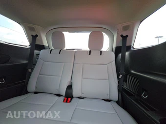 2025 Ford Explorer Platinum - miniatura 14