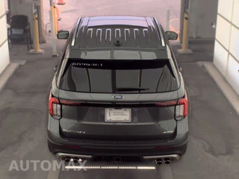 2025 Ford Explorer Platinum - miniatura 5