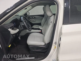 2025 Ford Explorer Platinum - miniatura 7