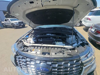 2025 Ford Explorer ST - miniatura 7