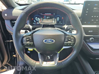 2025 Ford Explorer ST - miniatura 10