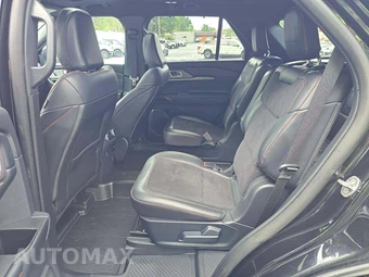 2025 Ford Explorer ST - miniatura 10