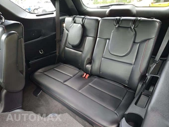 2025 Ford Explorer ST - miniatura 11