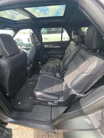 2025 Ford Explorer ST - miniatura 13