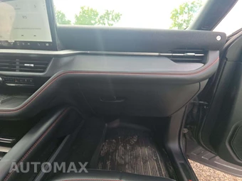 2025 Ford Explorer ST - miniatura 20
