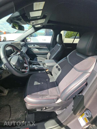 2025 Ford Explorer ST - miniatura 6