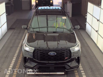 2025 Ford Explorer ST - miniatura 2