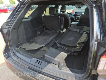 2025 Ford Explorer ST - miniatura 24