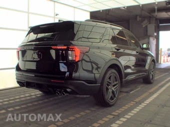 2025 Ford Explorer ST - miniatura 5