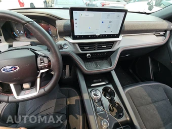2025 Ford Explorer ST - miniatura 11