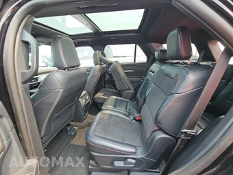 2025 Ford Explorer ST - miniatura 13