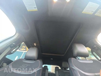 2025 Ford Explorer ST - miniatura 11
