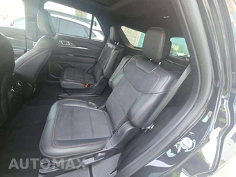 2025 Ford Explorer ST - miniatura 13