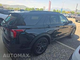 2025 Ford Explorer ST - miniatura 3