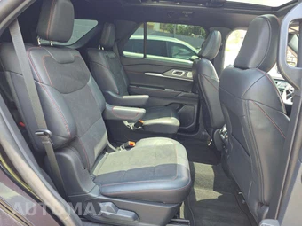 2025 Ford Explorer ST - miniatura 17