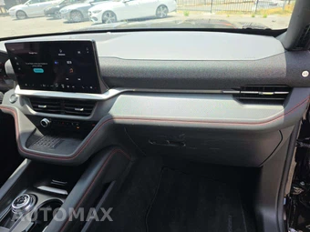 2025 Ford Explorer ST - miniatura 20