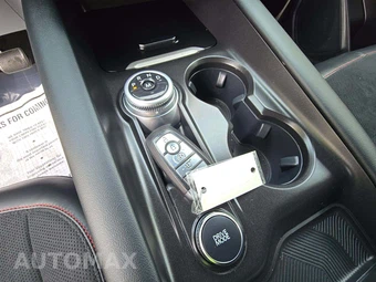 2025 Ford Explorer ST - miniatura 5