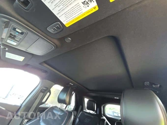 2025 Ford Explorer ST - miniatura 8