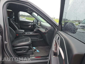 2025 Ford Explorer ST - miniatura 16