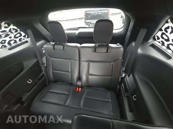 2025 Ford Explorer ST - miniatura 11