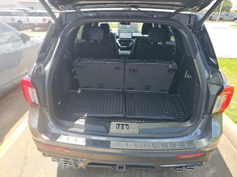 2025 Ford Explorer ST - miniatura 17