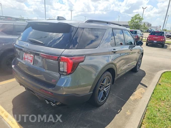 2025 Ford Explorer ST - miniatura 4