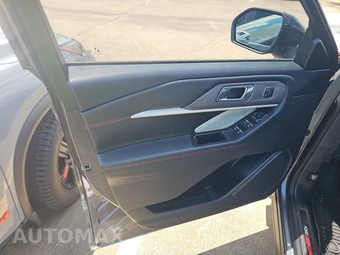 2025 Ford Explorer ST - miniatura 9