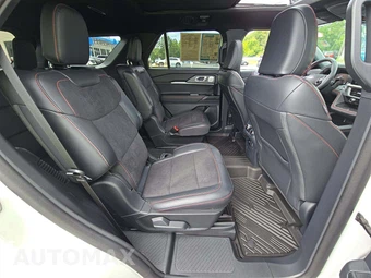 2025 Ford Explorer ST - miniatura 14