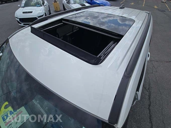 2025 Ford Explorer ST - miniatura 9