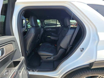 2025 Ford Explorer ST - miniatura 13