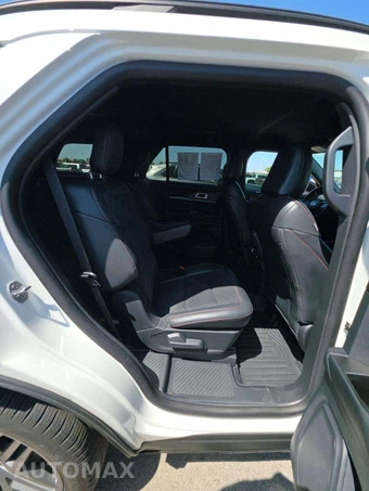2025 Ford Explorer ST - miniatura 17