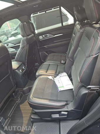 2025 Ford Explorer ST - miniatura 13