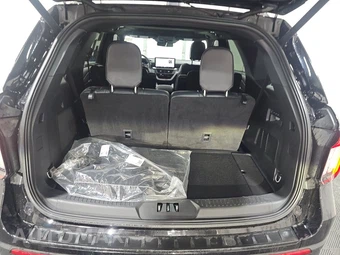 2025 Ford Explorer ST - miniatura 16