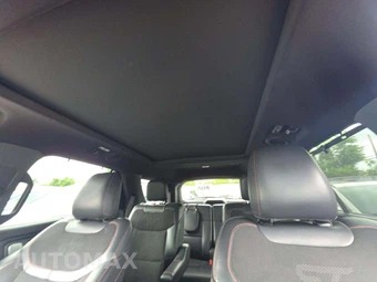 2025 Ford Explorer ST - miniatura 11