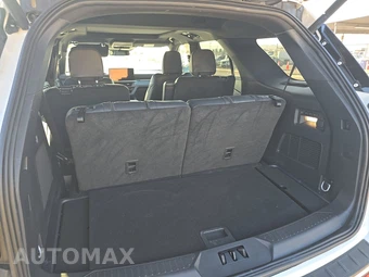 2025 Ford Explorer ST - miniatura 17