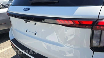 2025 Ford Explorer ST - miniatura 25