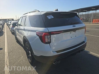 2025 Ford Explorer ST - miniatura 6