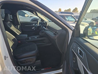 2025 Ford Explorer ST - miniatura 8