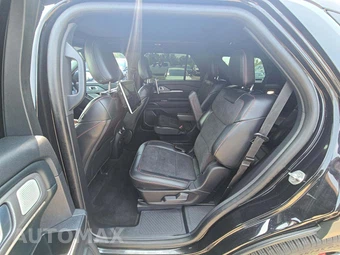 2025 Ford Explorer ST - miniatura 13