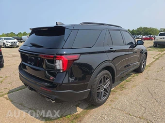 2025 Ford Explorer ST - miniatura 3
