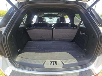 2025 Ford Explorer ST - miniatura 15