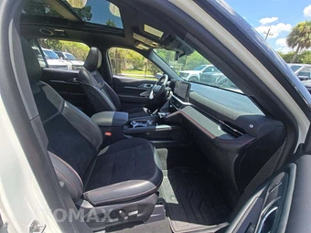 2025 Ford Explorer ST - miniatura 19