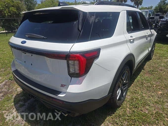 2025 Ford Explorer ST - miniatura 3