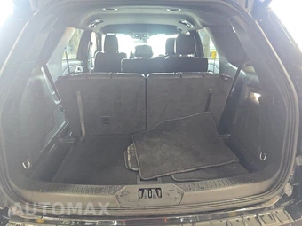 2025 Ford Explorer ST-Line - miniatura 17