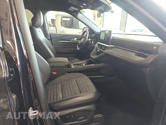 2025 Ford Explorer ST-Line - miniatura 8